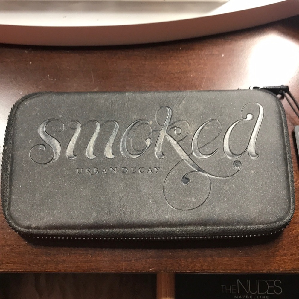 Urban Decay Smoked Eye Pallete